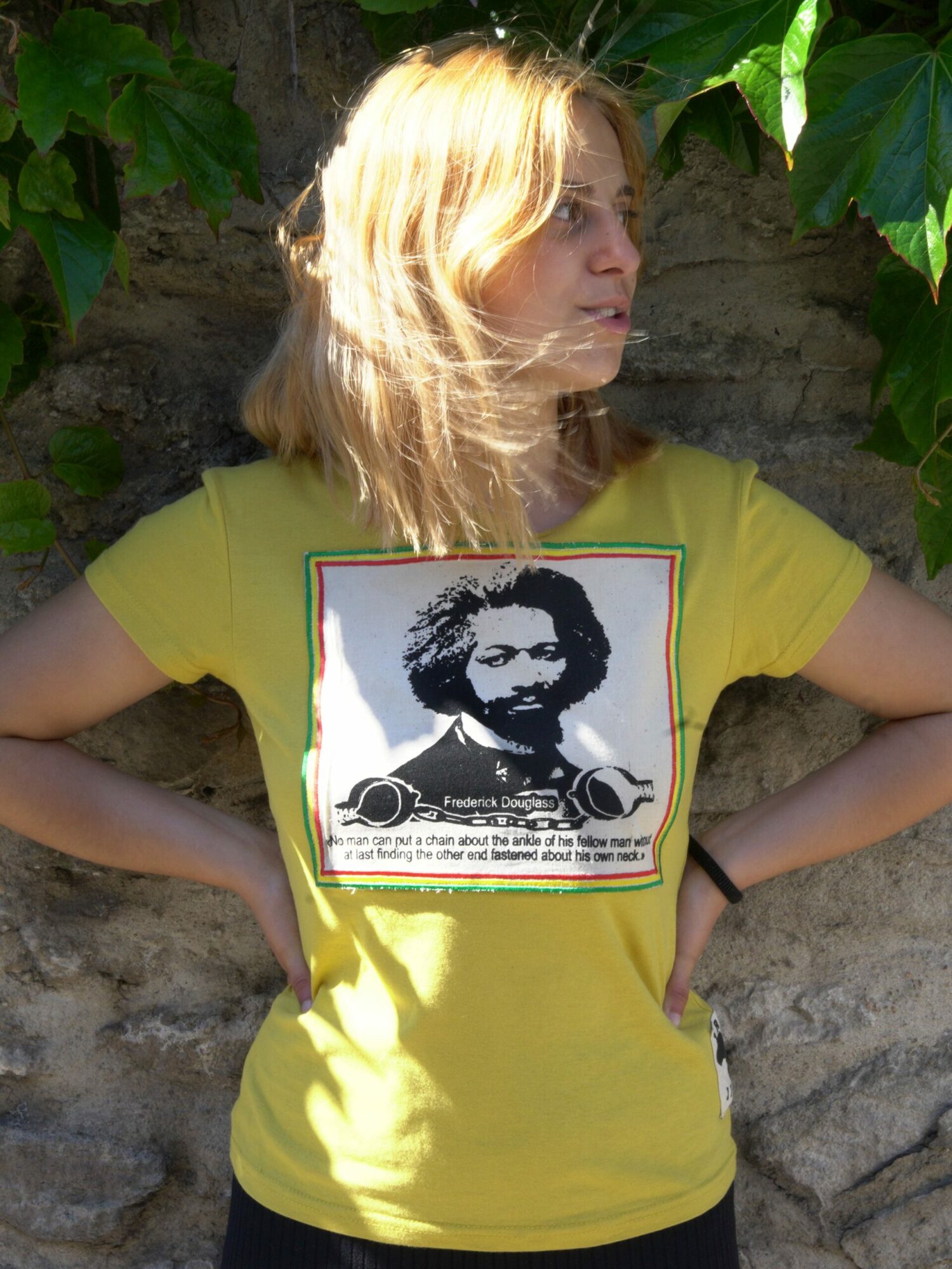 T.Shirt femme Frederick Douglass -jaune
